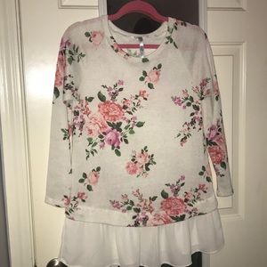 Floral Sweater w Chiffon Ruffle